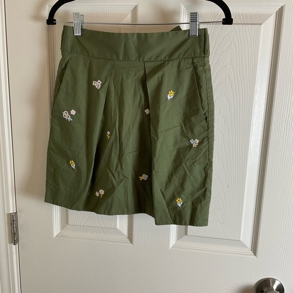 J.Crew Olive Green Women's Skirt with Floral Embroidery size 0 - Picture 2 of 8